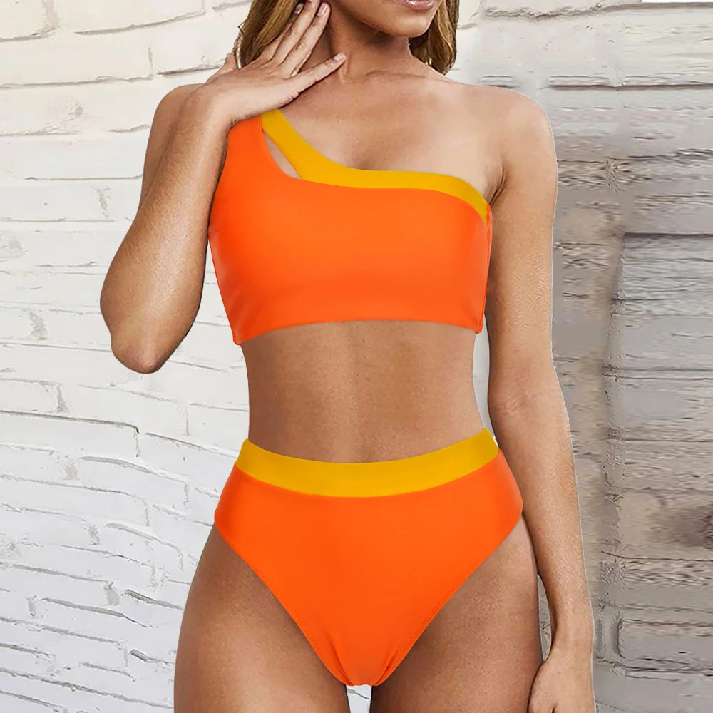 Elsje | Trendy & sexy off-shoulder bikini in de kleur Oranje voor dames in Beach stijl ideaal voor de zomer.