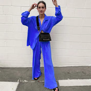 Esmée | Tweedelig kostuum met lange mouwen in de kleur Blauw voor dames in Formal stijl geschikt voor alle seizoenen.