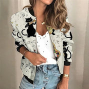 Stijlvolle bedrukte ritsjas voor een fashionable uitstraling. Gemaakt van comfortabele stof met een trendy design en handige ritssluiting.