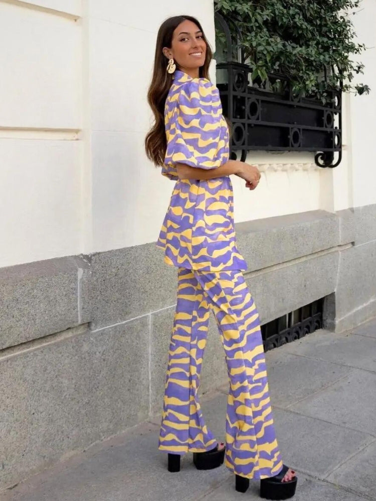 Eva | Set met pofmouwen en luxe kraag in de kleur Paars/Geel voor dames in stijl ideaal voor de zomer.