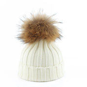 Fay | Warme & trendy gebreide beanie in de kleur Wit voor dames in Lounge stijl ideaal voor de winter