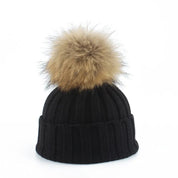Fay | Warme & trendy gebreide beanie in de kleur Zwart voor dames in Lounge stijl ideaal voor de winter