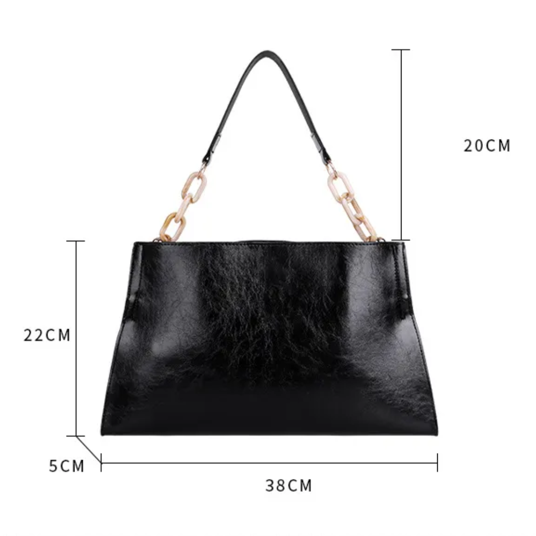 Felice Schoudertas | Charmant & Stijlvol in de kleur Zwart voor dames in stijl geschikt voor alle seizoenen.