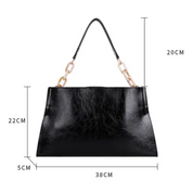 Felice Schoudertas | Charmant & Stijlvol in de kleur Zwart voor dames in stijl geschikt voor alle seizoenen.