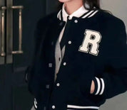 Femke | Bomberjack voor dames in de kleur Zwart voor dames in Streetwear stijl ideaal voor de lente.