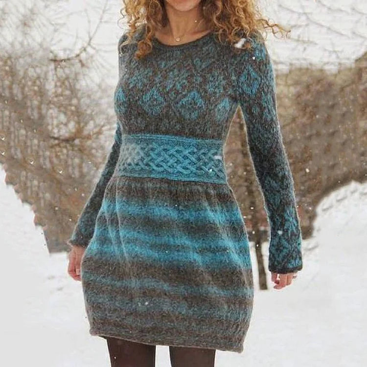 Femke | Casual midi-jurk voor dames in de kleur Blauw voor dames in Formal stijl ideaal voor de herfst.