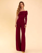 Femke | Stijlvolle Bordeauxrode Jumpsuit met Eén Schouder