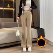 Femke | Stijlvolle wijde broek voor dames in de kleur Abrikoos (fluweel) voor dames in stijl ideaal voor de herfst.