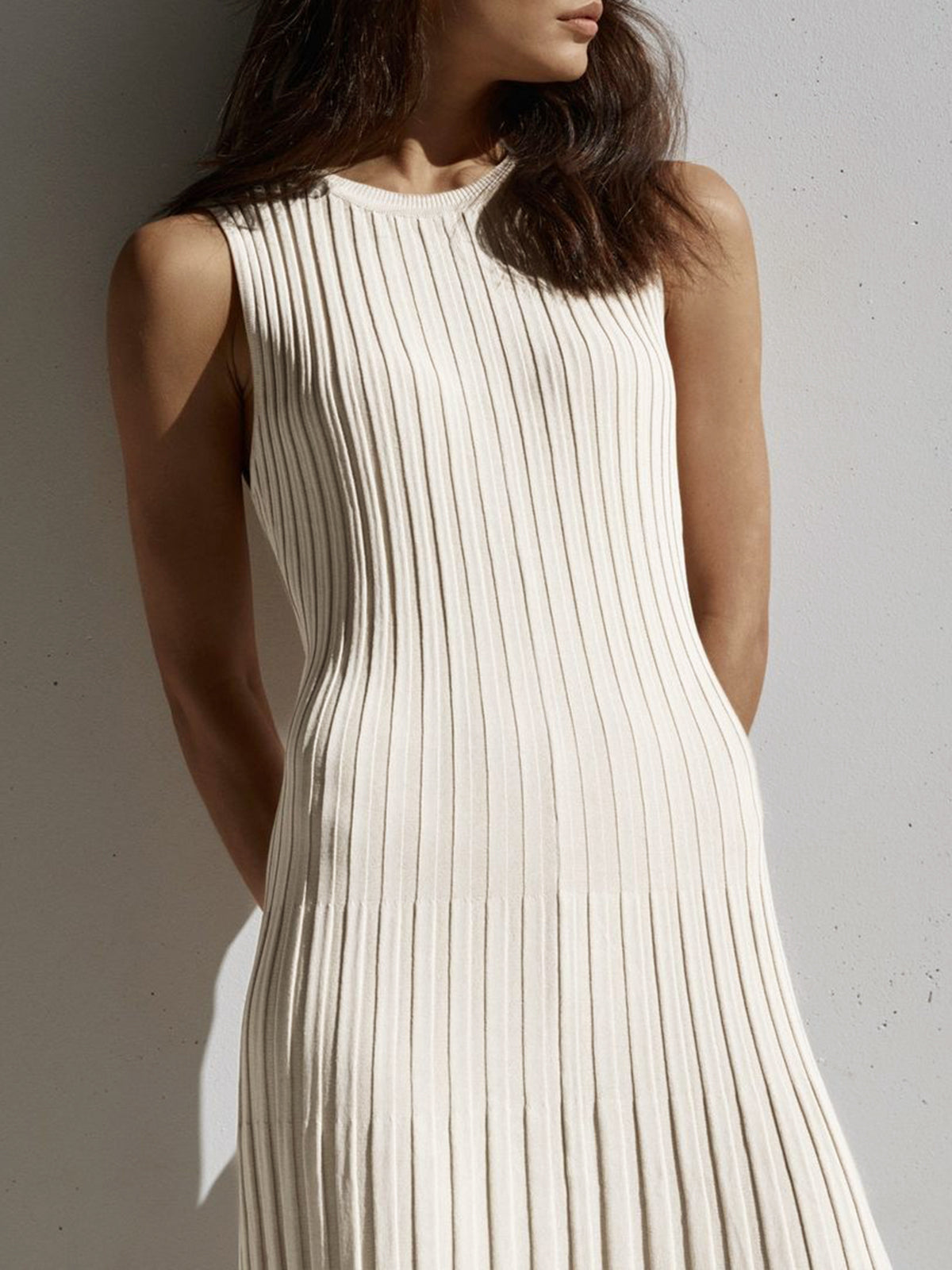 Femke | Stijlvolle witte jurk in de kleur Wit voor dames in stijl ideaal voor de zomer.