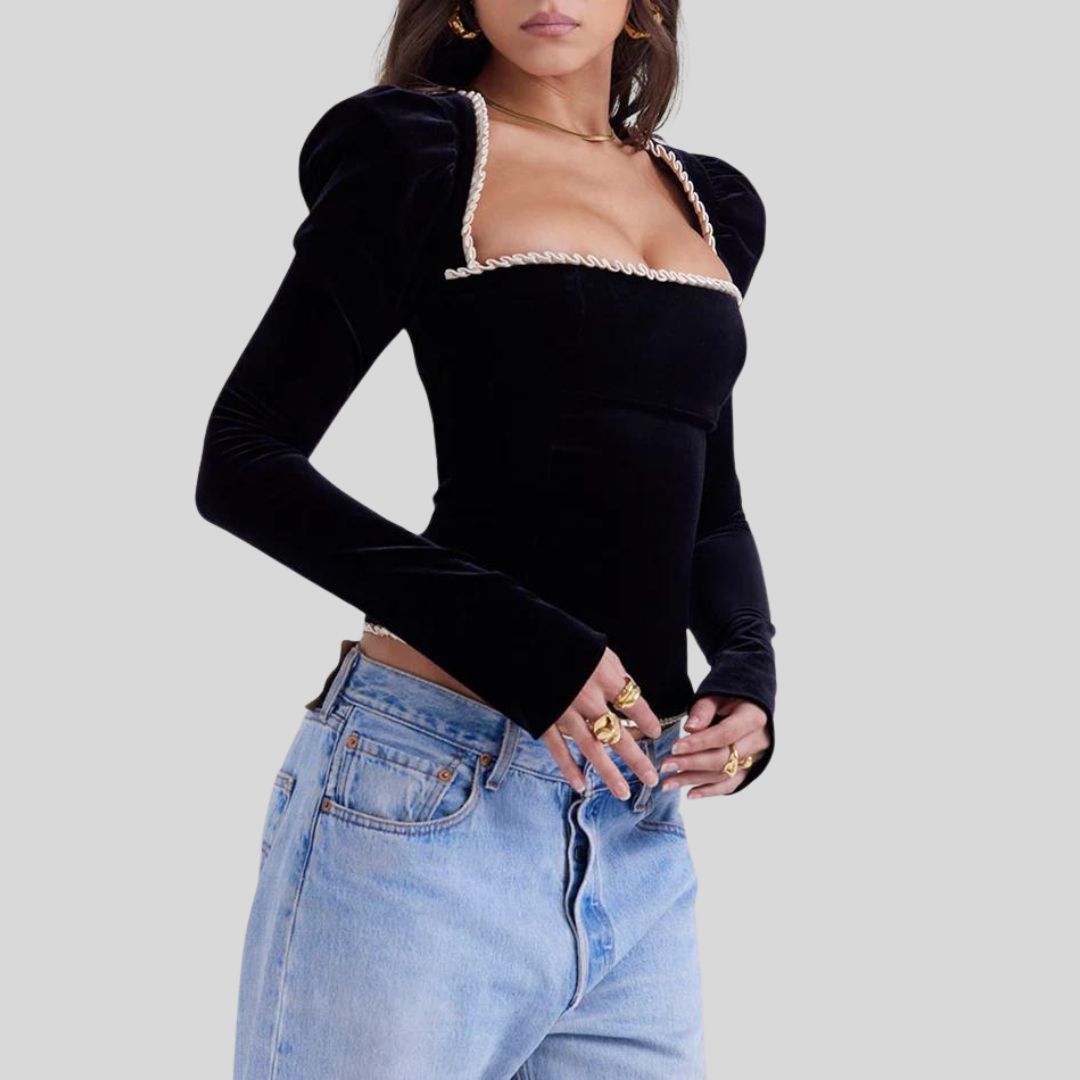 Ferda | Fluwelen top met vierkante halslijn in de kleur Zwart voor in stijl ideaal voor de herfst.