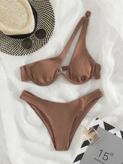 Fien bikini | Trendy & sexy in de kleur Bruin voor dames in Beach stijl ideaal voor de zomer.