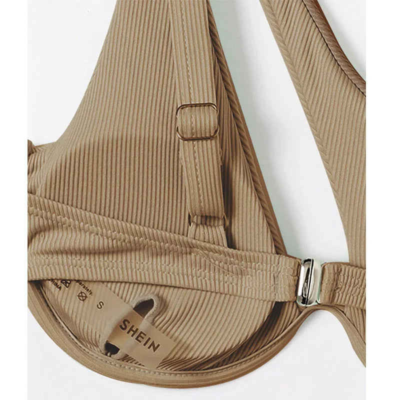 Fien bikini | Trendy & sexy in de kleur Zwart voor dames in Beach stijl ideaal voor de zomer.