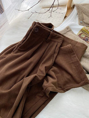 Fien | Retro hoge taille corduroy broek voor dames in de kleur Koffie voor dames in stijl ideaal voor de herfst.