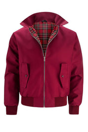 Stoer Harrington jasje, perfect voor een trendy look. Inclusief ingewerkte schoudernaden, praktische zakken, geribbelde manchetten en zoom, meerlaagse voering, ontspannen pasvorm en omgeslagen kraag voor veelzijdige uitstraling.