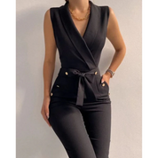 Fleur | Stijlvolle wikkel jumpsuit met knopen in de kleur Zwart voor dames in Party stijl ideaal voor de herfst.