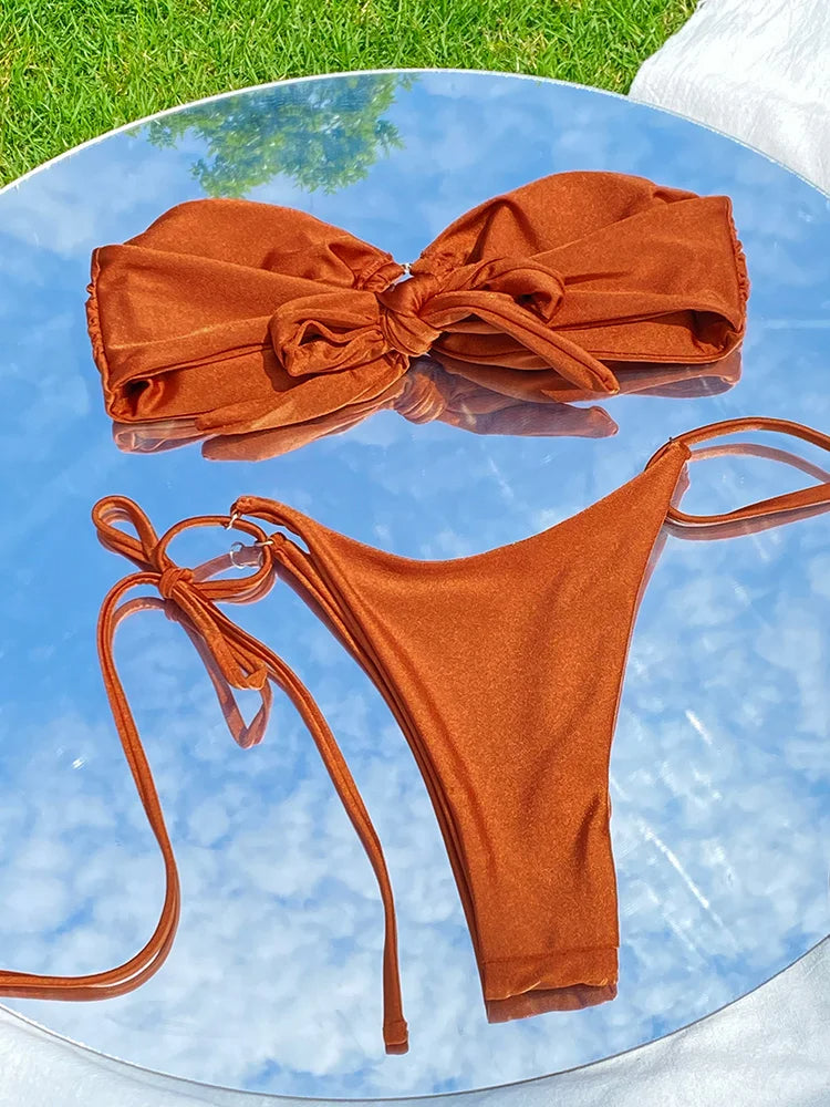 Grietje bikini | Strapless & sexy in de kleur Baksteenrood voor dames in Beach stijl ideaal voor de zomer.