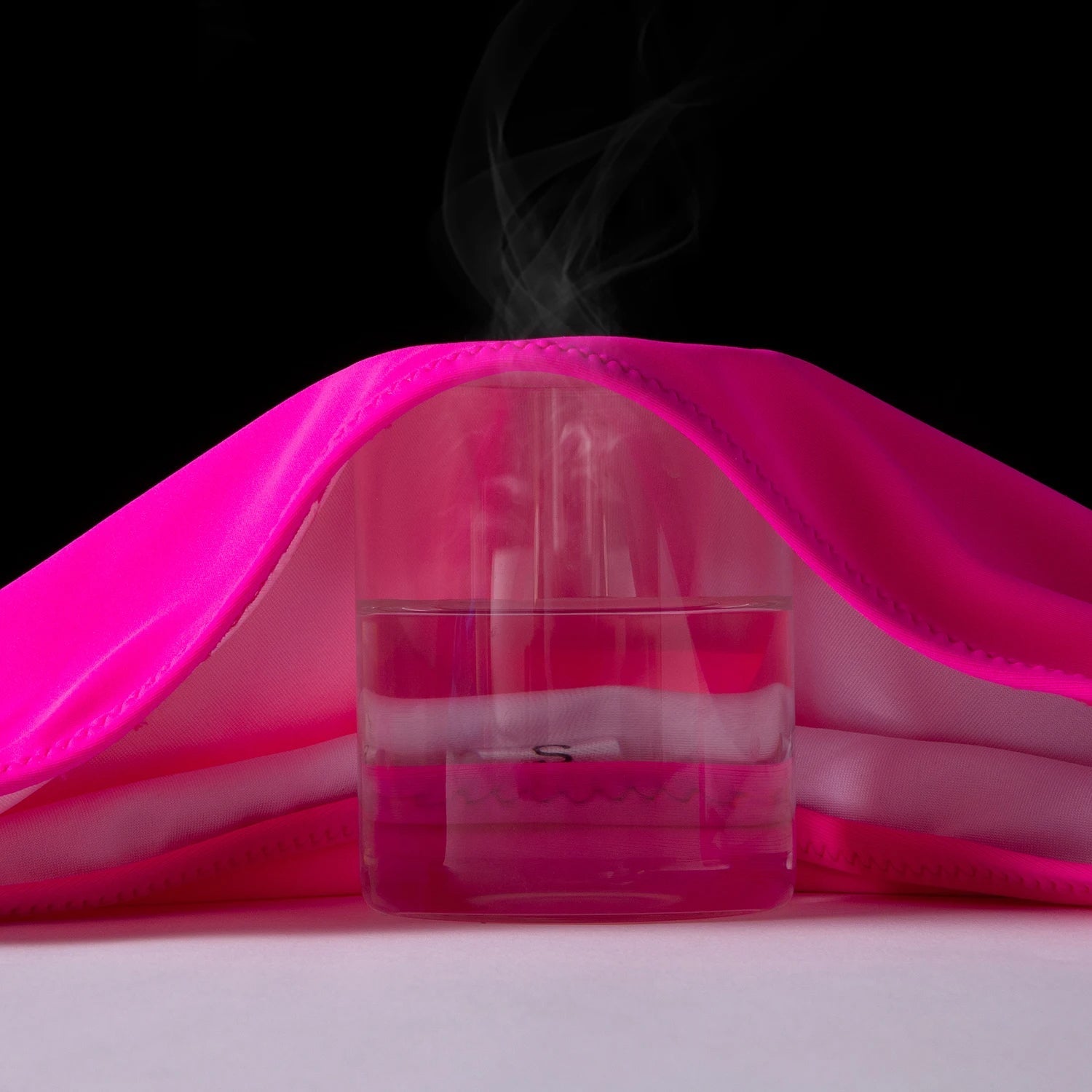 Hannie | Gewatteerde & stijlvolle bikini in de kleur Fuchsia voor dames in Beach stijl ideaal voor de zomer.