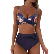 Hannie | Gewatteerde & stijlvolle bikini in de kleur Donkerpaars voor dames in Beach stijl ideaal voor de zomer.