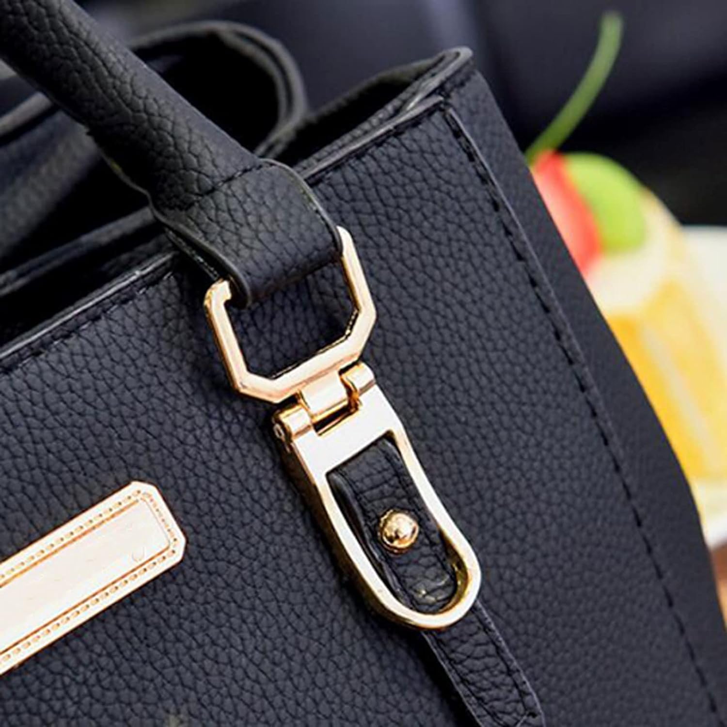 Helen Crossbody Tas | Klassiek & Stijlvol in de kleur Zwart voor dames in Heritage stijl geschikt voor alle seizoenen.