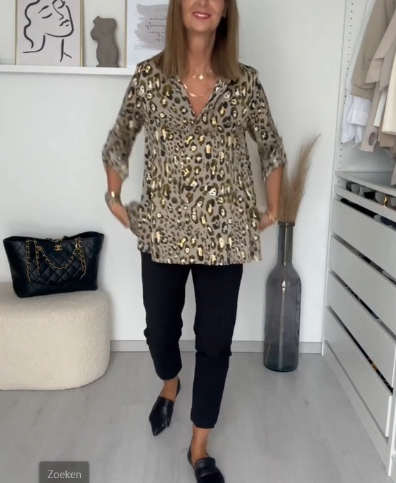 Herfstblouse met vlekkenpatroon in de kleur Grijs/Groen voor dames in stijl ideaal voor de herfst.