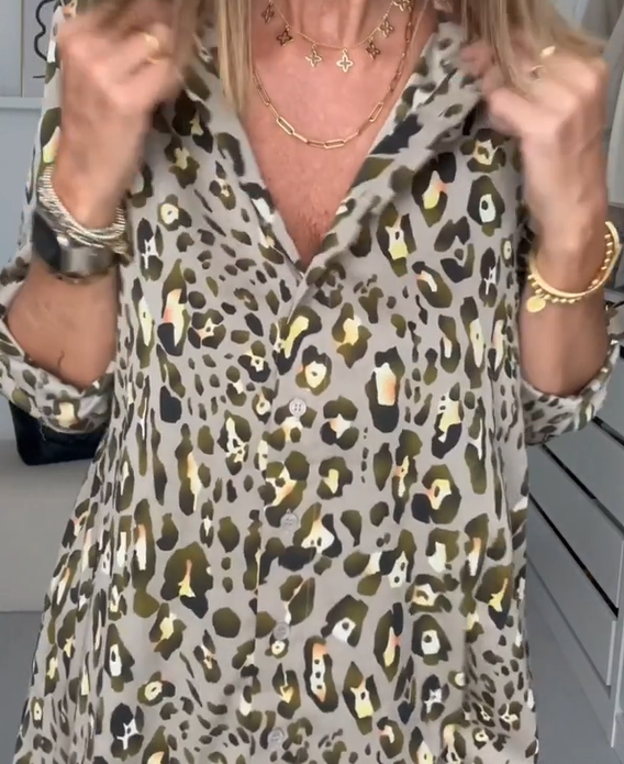 Herfstblouse met vlekkenpatroon in de kleur Grijs/Groen voor dames in stijl ideaal voor de herfst.