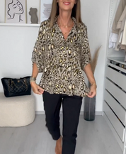 Herfstblouse met vlekkenpatroon in de kleur Grijs/Groen voor dames in stijl ideaal voor de herfst.