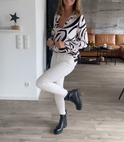 Herfstblousje met print in de kleur Wit voor dames in stijl ideaal voor de herfst.