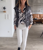 Herfstblousje met print in de kleur Wit voor dames in stijl ideaal voor de herfst.