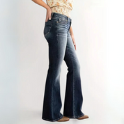 Hilary | Stijlvolle Flared Broek in de kleur Babyblauw voor dames in stijl ideaal voor de herfst.