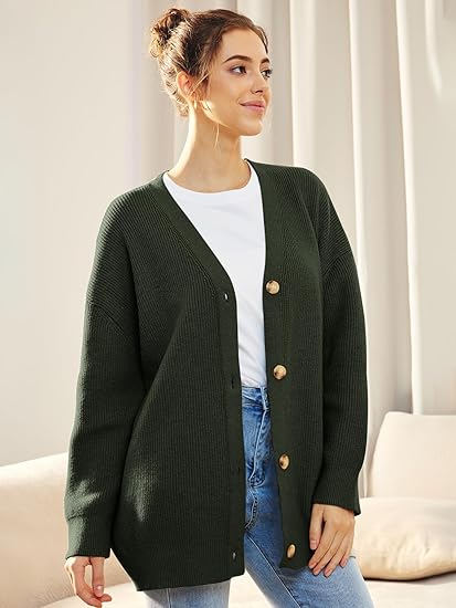 Ilse Jacobsen | Lichte cardigan met V-hals en knoopjes in de kleur Donkergroen voor dames in stijl ideaal voor de winter