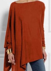 Iris | Elegante poncho van kasjmiermix met asymmetrische snit in de kleur Rood voor dames in Heritage stijl ideaal voor de herfst.