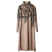 Isa | Comfortabele coljurk met bladpatroon in de kleur Beige voor dames in stijl ideaal voor de herfst.