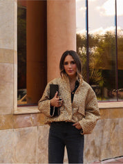 Janine | Jas met gouden glitters voor vrouwen in de kleur Goud voor dames in Party stijl ideaal voor de herfst.