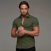 Jeroen | Zwart licht gewicht korte mouw overhemd in de kleur Groen voor heren in Smart-casual stijl ideaal voor de lente.