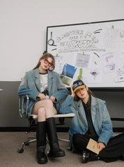 Jouje | Vintage spijkerjasje met franjes in de kleur Blauw voor dames in Heritage stijl ideaal voor de herfst.