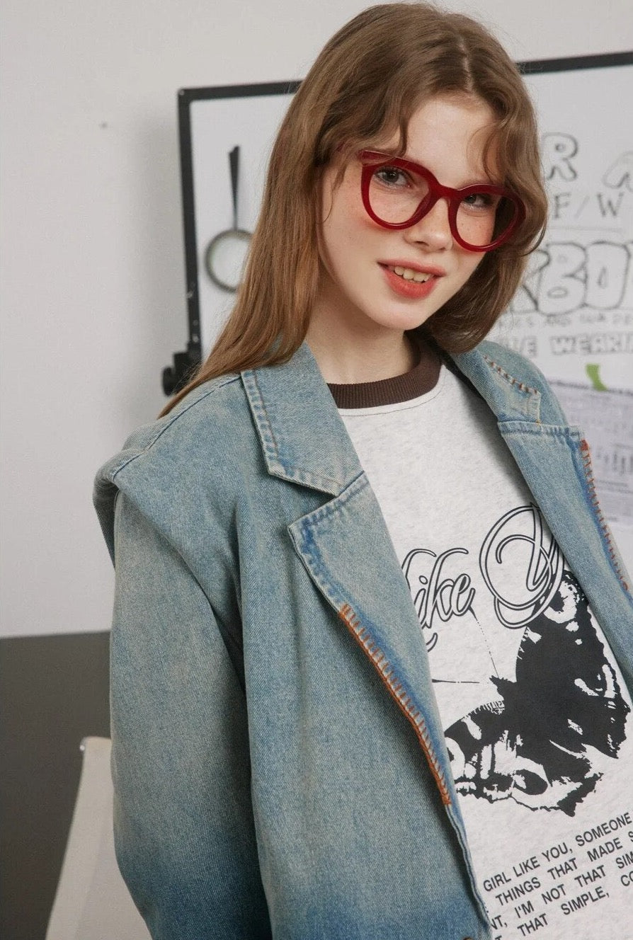 Jouje | Vintage spijkerjasje met franjes in de kleur Blauw voor dames in Heritage stijl ideaal voor de herfst.