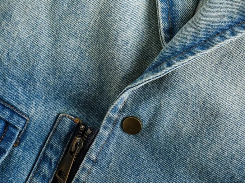 Jouje | Vintage spijkerjasje met franjes in de kleur Blauw voor dames in Heritage stijl ideaal voor de herfst.