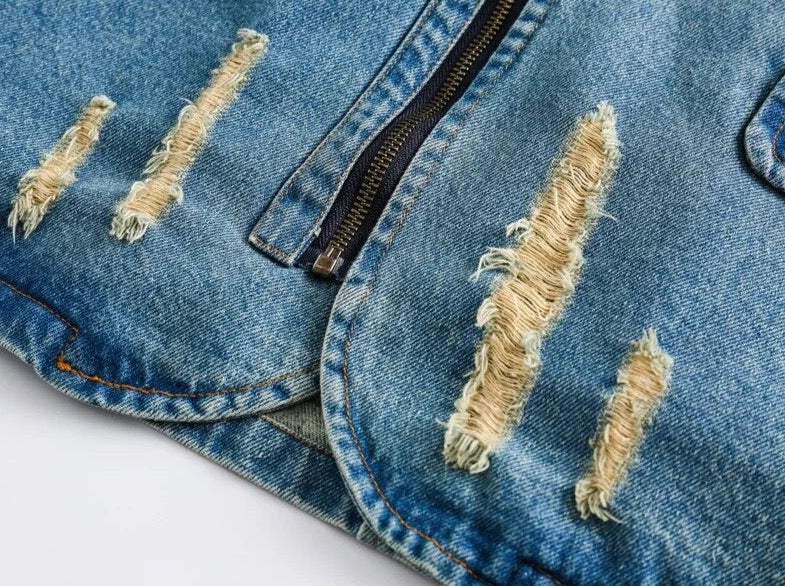 Jouje | Vintage spijkerjasje met franjes in de kleur Blauw voor dames in Heritage stijl ideaal voor de herfst.