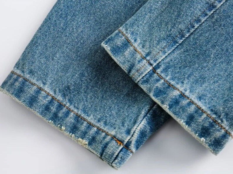 Jouje | Vintage spijkerjasje met franjes in de kleur Blauw voor dames in Heritage stijl ideaal voor de herfst.