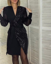 Jurk met lange mouwen en pailletten in de kleur Zwart voor dames in Party stijl ideaal voor de herfst.