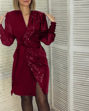 Jurk met lange mouwen en pailletten in de kleur Rood voor dames in Party stijl ideaal voor de herfst.