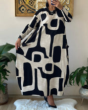 Jurk met lange mouwen en zwart witte print in de kleur Zwart voor dames in stijl ideaal voor de herfst.