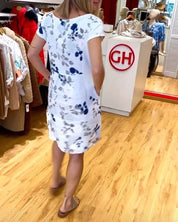 Jurk met zakken en bloemen patroon in de kleur Wit voor dames in stijl ideaal voor de lente.