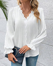 Kanten blouse met patchwork en V-hals in de kleur Wit voor dames in stijl ideaal voor de herfst.