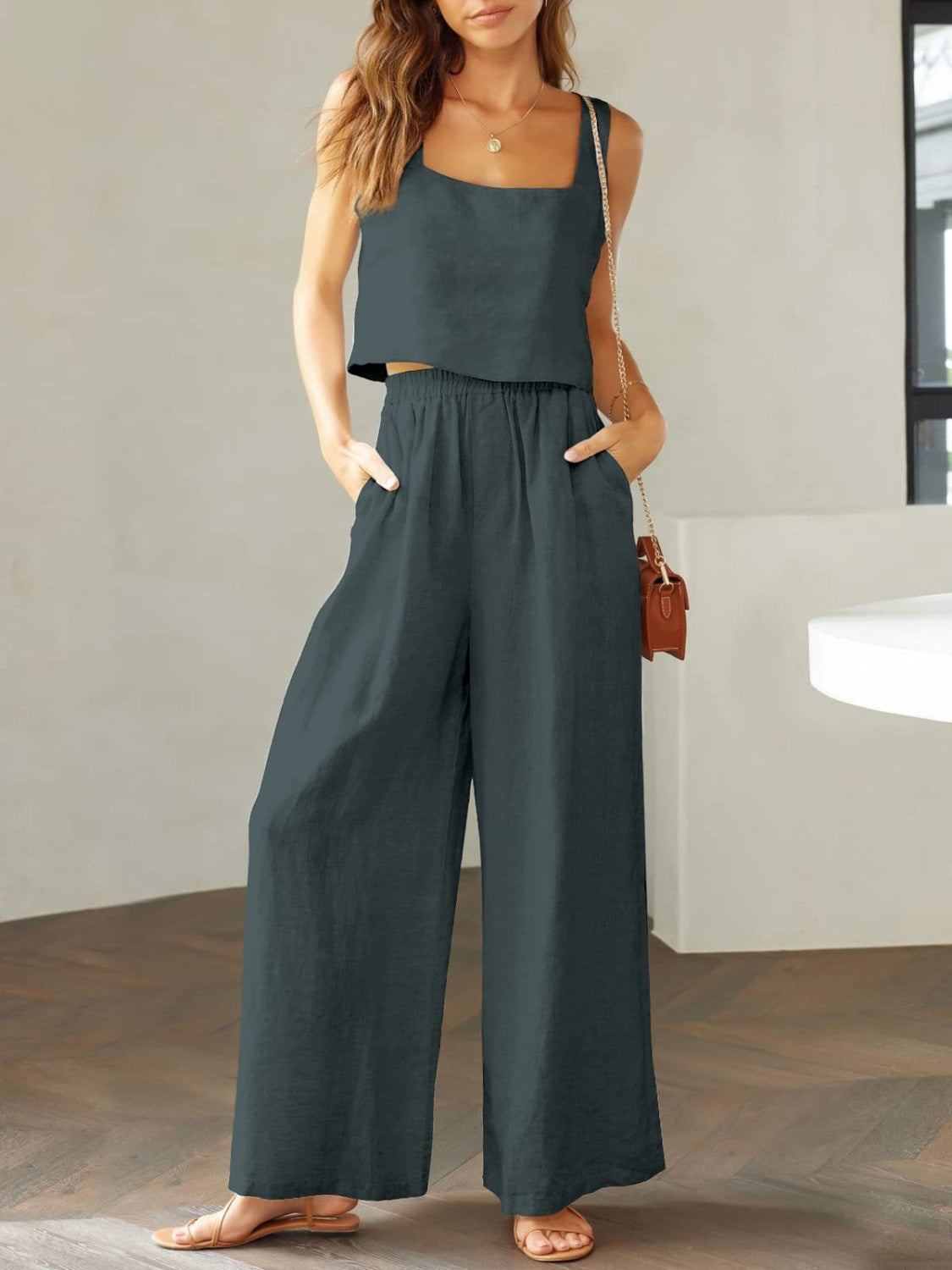 Katrien | Wijde pantalonset in de kleur Donkergrijs voor dames in Formal stijl ideaal voor de zomer.