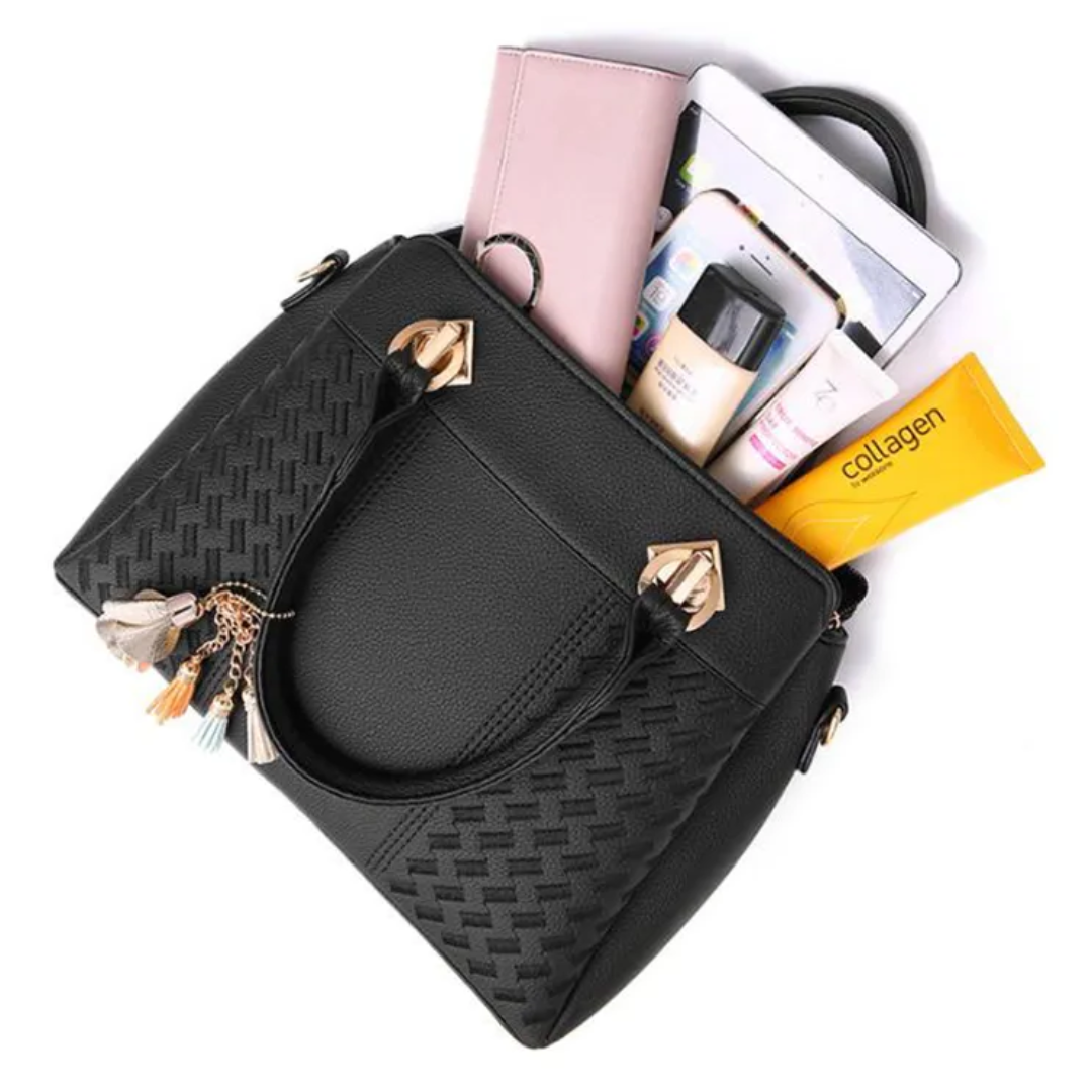 Klaire Crossbody Tas | Charmant & Trendy in de kleur Zwart voor dames in stijl geschikt voor alle seizoenen.
