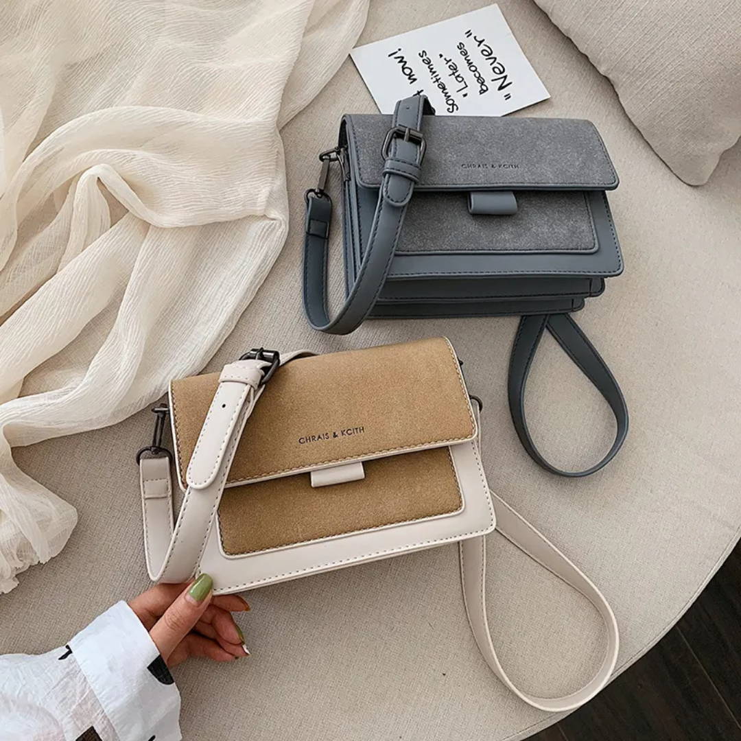 Kristel Crossbody Tas | Met handige flip-opening in de kleur Khaki voor dames in stijl geschikt voor alle seizoenen.