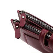 Lange Leren Portemonnee | Praktisch & Stijlvol in de kleur Hemelsblauw voor dames in stijl geschikt voor alle seizoenen.