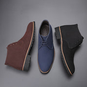 Laurens | Leren schoenen voor mannen van rundsuèdeleer in de kleur Zwart voor heren in stijl ideaal voor de lente.
