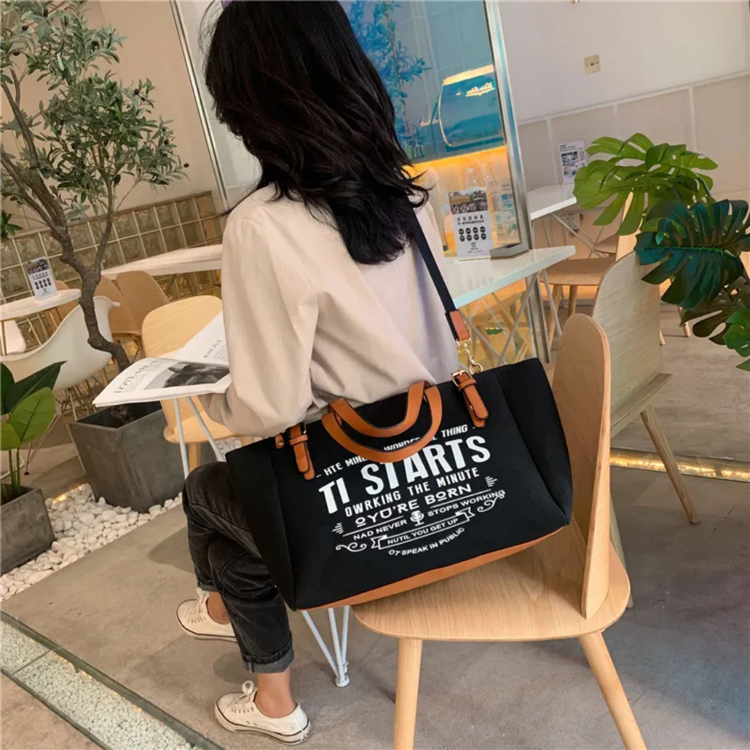 Lexie Grote Draagtas | Casual & Trendy in de kleur Blauw voor dames in stijl geschikt voor alle seizoenen.